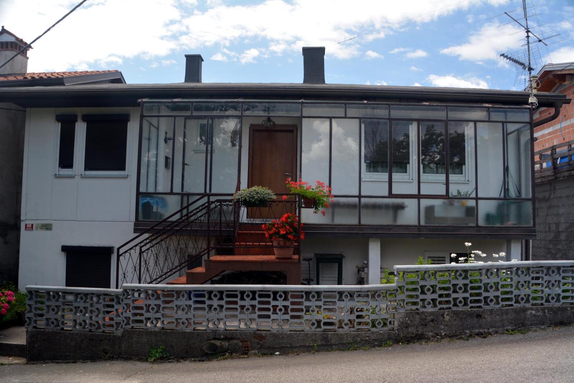 Hisa V Travniku Smartno Exterior foto